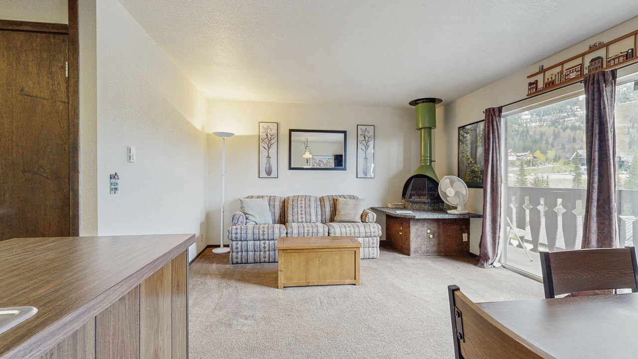 Photo of Livingroom in Sandpoint