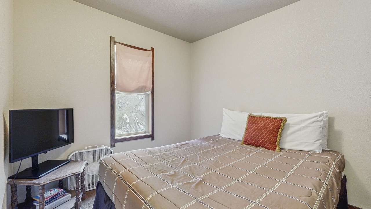 Photo of Bedroom in Sandpoint