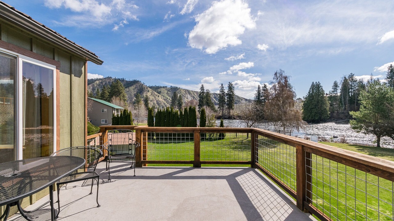 Photo of Patio Balcony in Peshastin