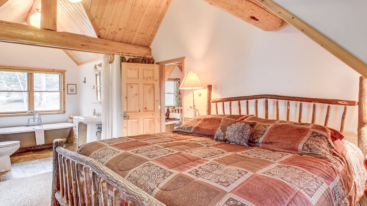 Photo of Bedroom in Sandpoint