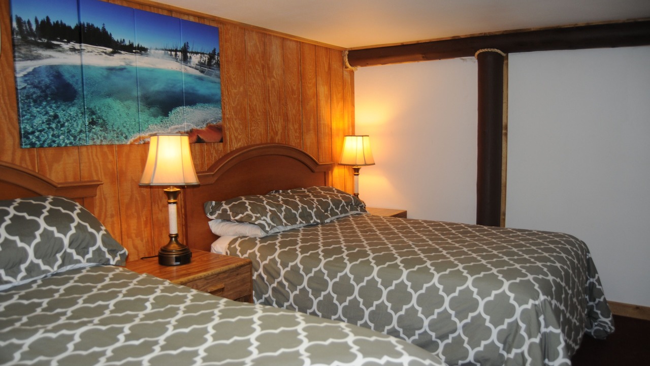 Photo of Bedroom in West Yellowstone