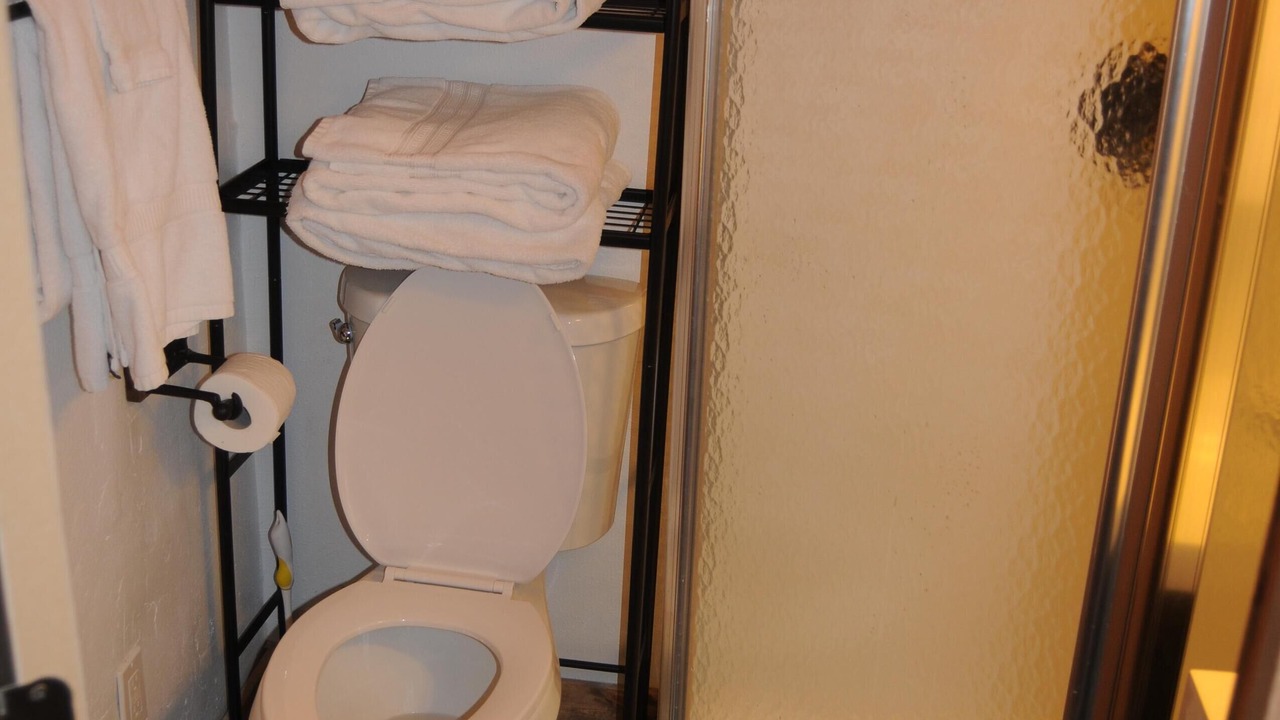 Photo of Bathroom in West Yellowstone