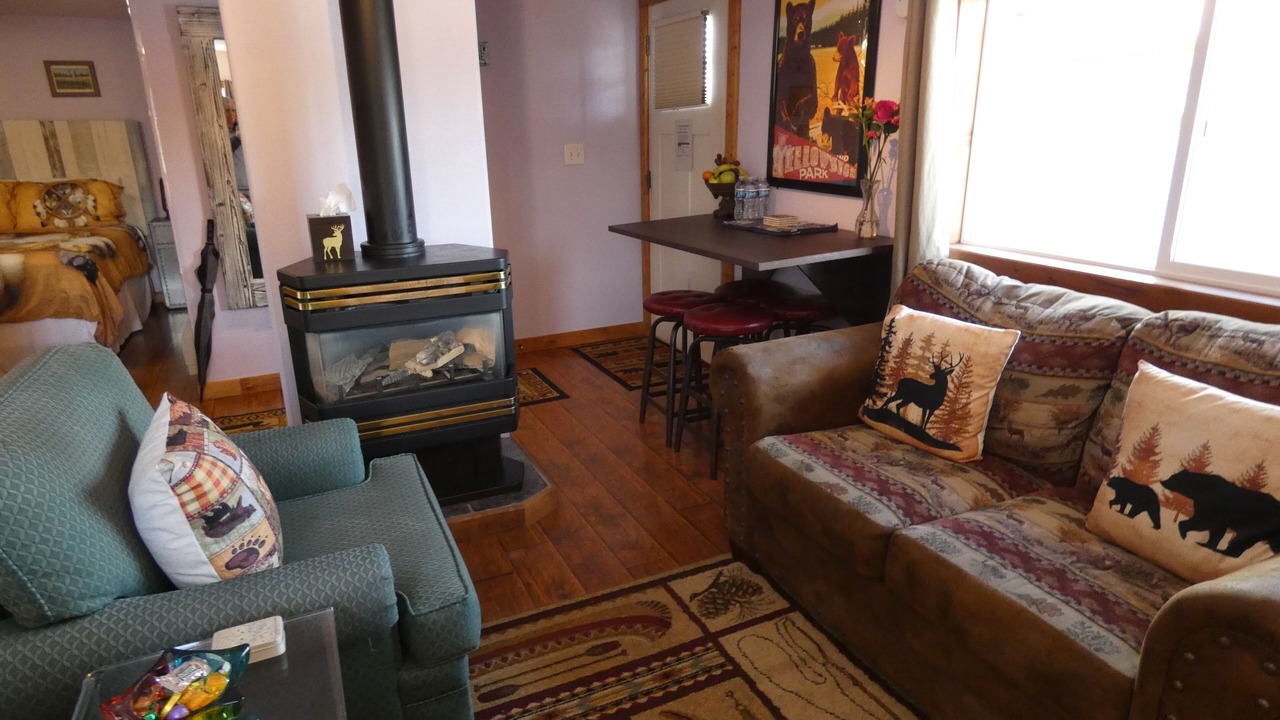 Photo of Livingroom in West Yellowstone