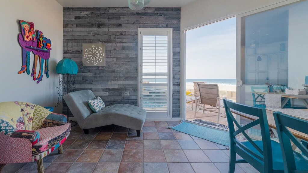 Photo of Livingroom in Mission Beach