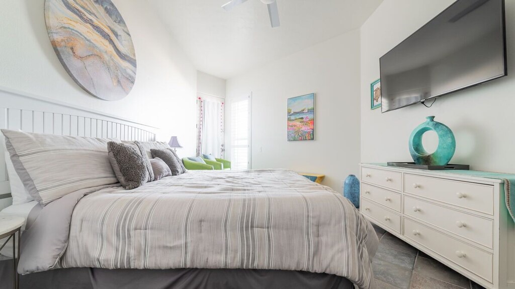 Photo of Bedroom in Mission Beach
