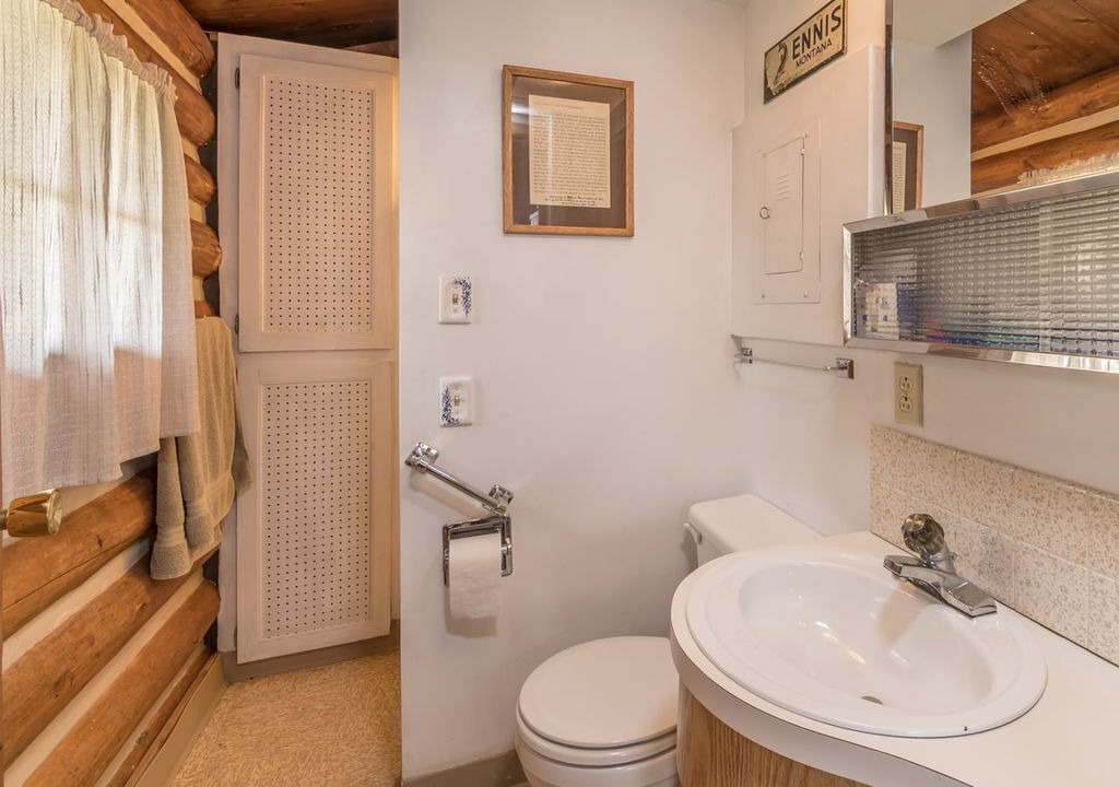 Photo of Bathroom in Ennis