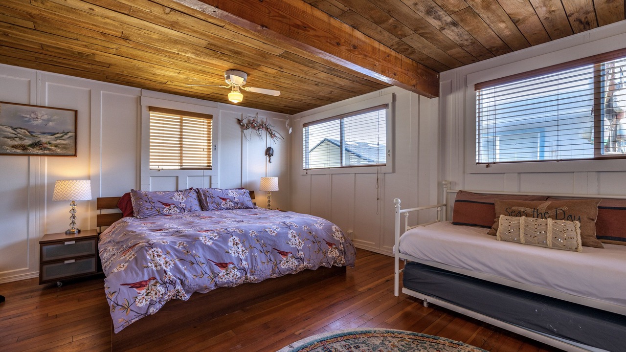 Photo of Bedroom in Pacific Beach