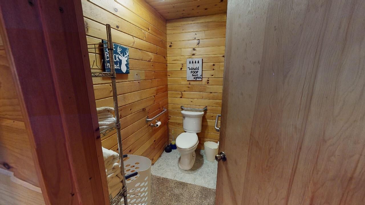 Photo of Bathroom in Nelsonville