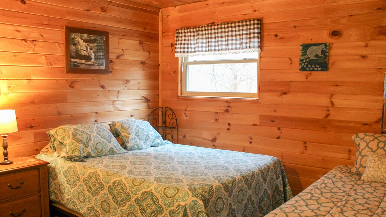 Photo of Bedroom in Nelsonville