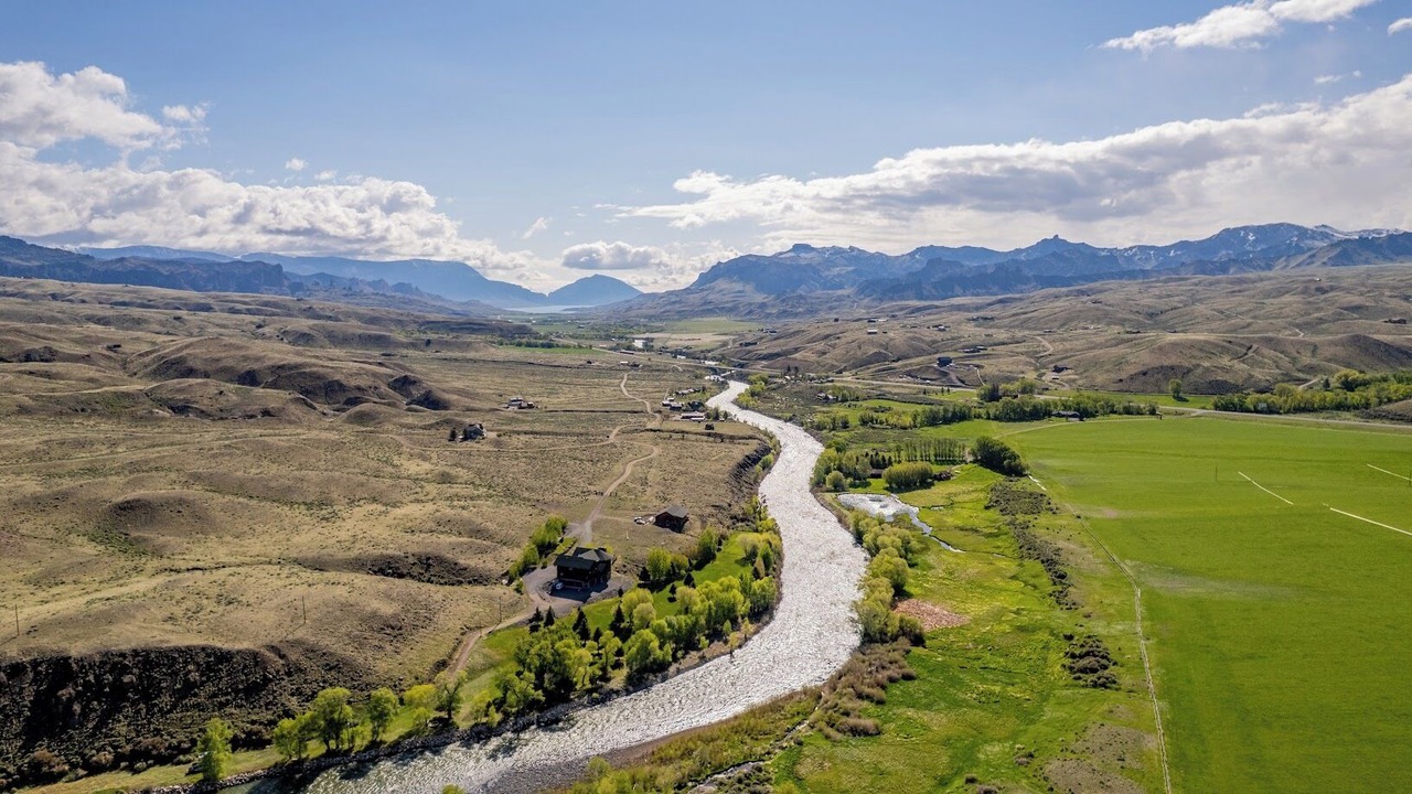 Photo of Others in Wapiti
