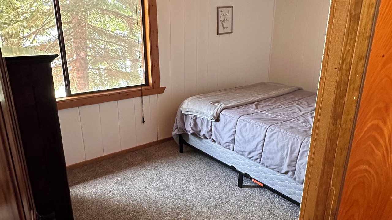 Photo of Bedroom in West Glacier
