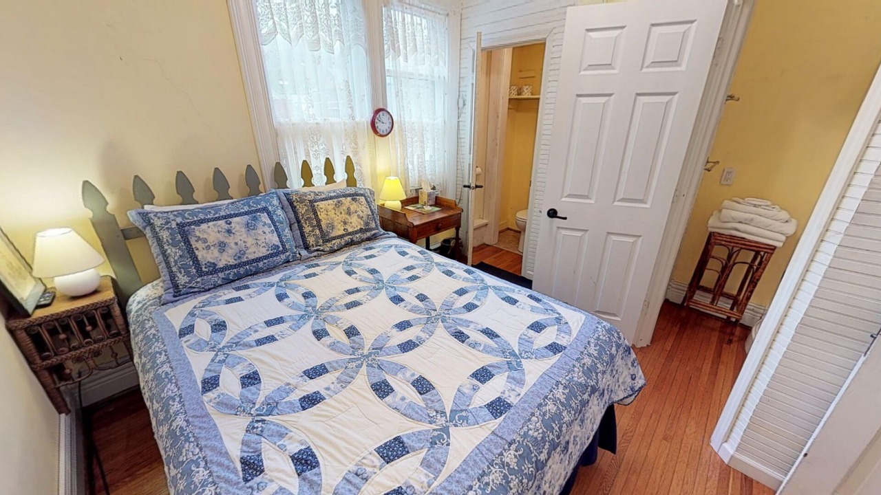 Photo of Bedroom in Nelsonville