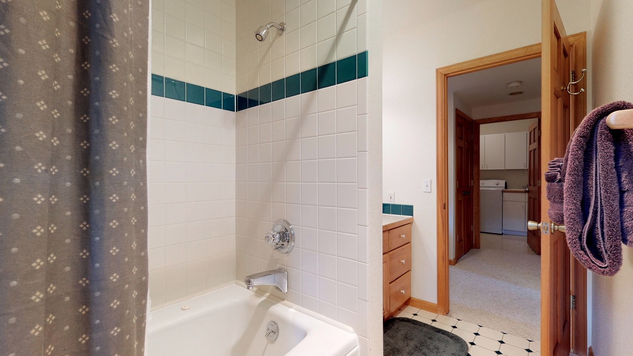 Photo of Bathroom in Aspen Brook
