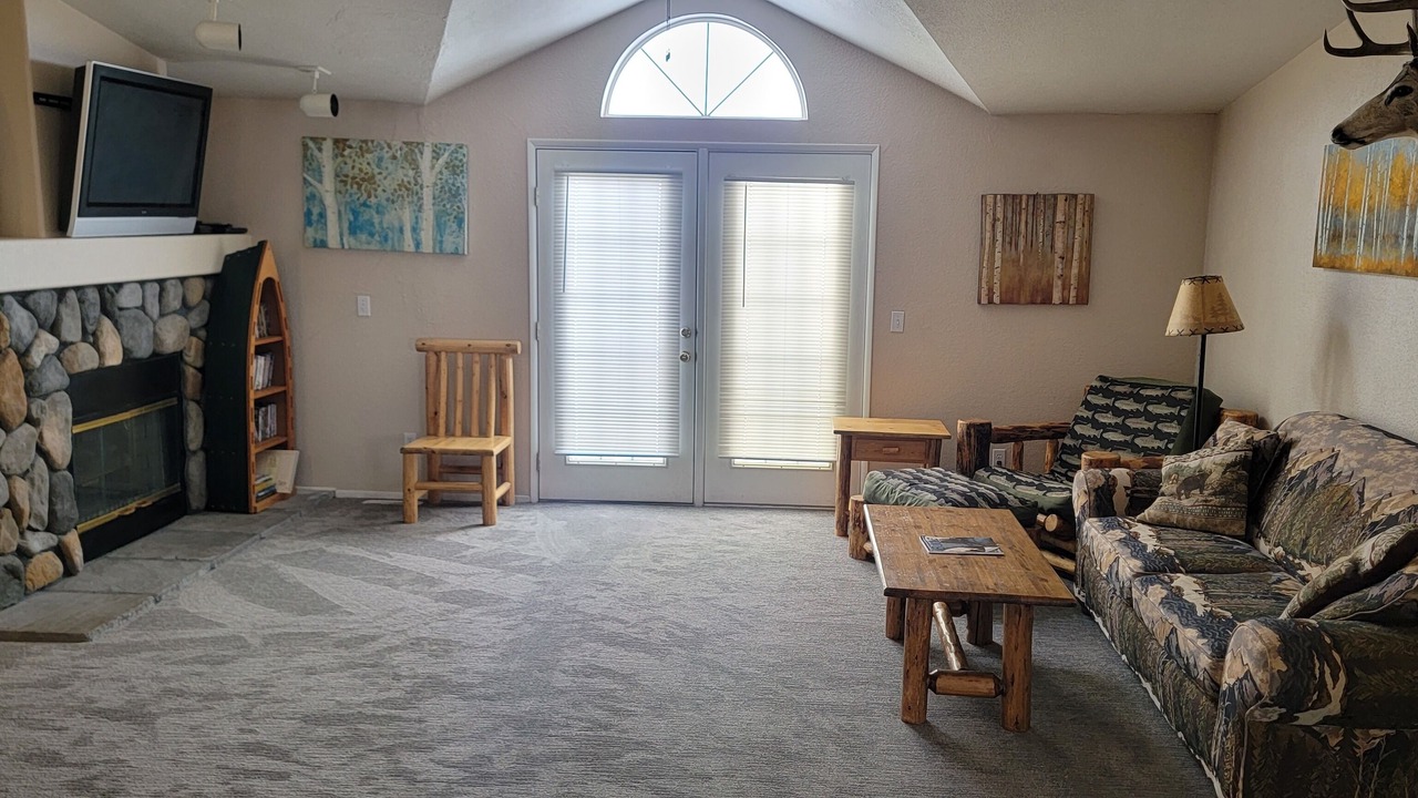 Photo of Livingroom in Ririe