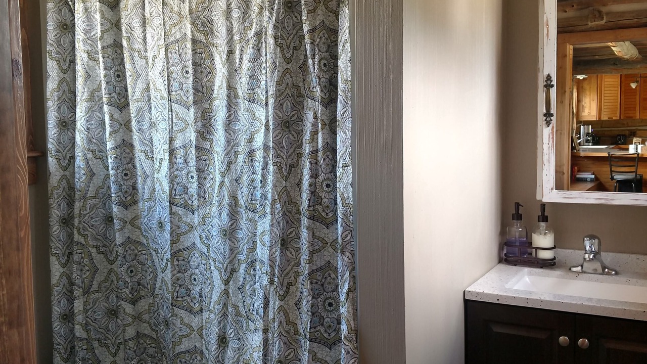 Photo of Bathroom in Pendroy