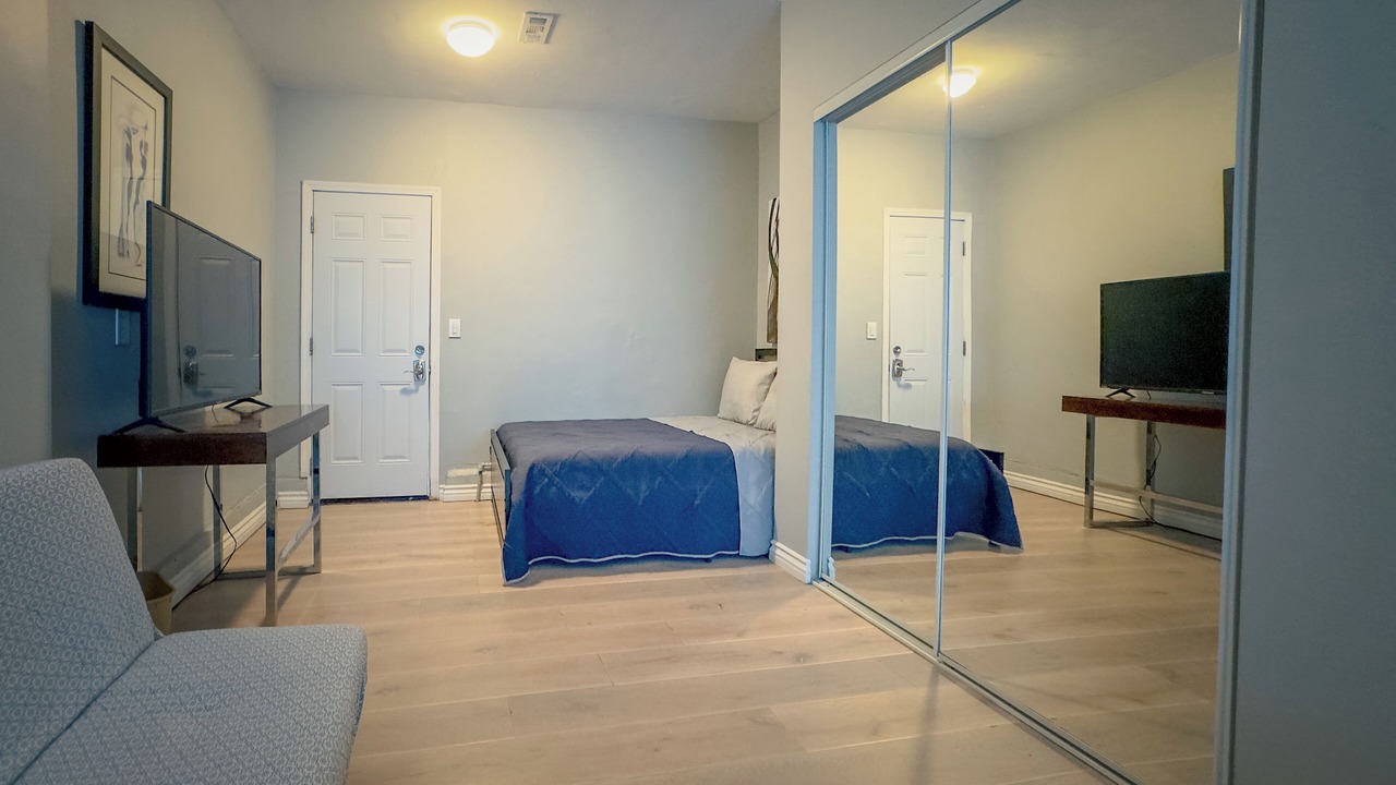 Photo of Bedroom in Valencia Park