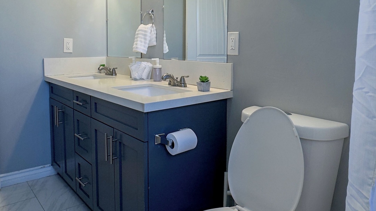 Photo of Bathroom in Valencia Park