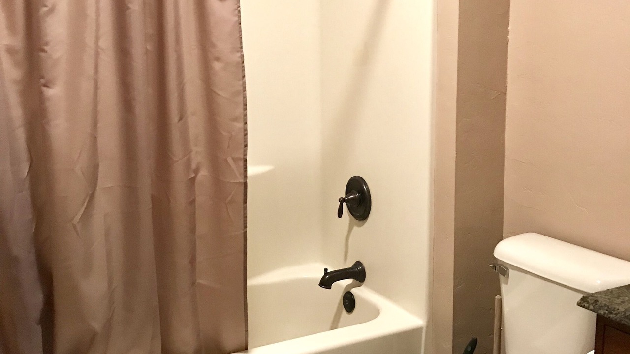 Photo of Bathroom in Gardiner