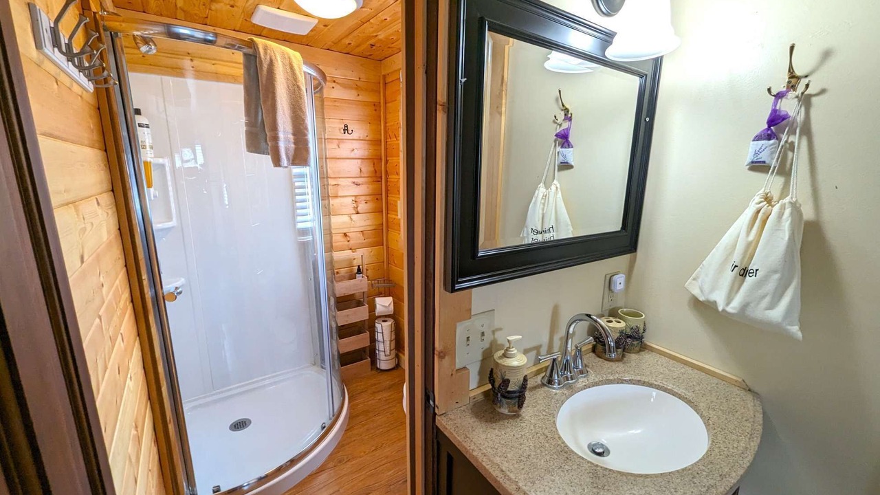 Photo of Bathroom in Gardiner