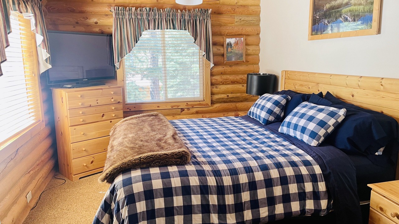 Photo of Bedroom in Meadow View Heights