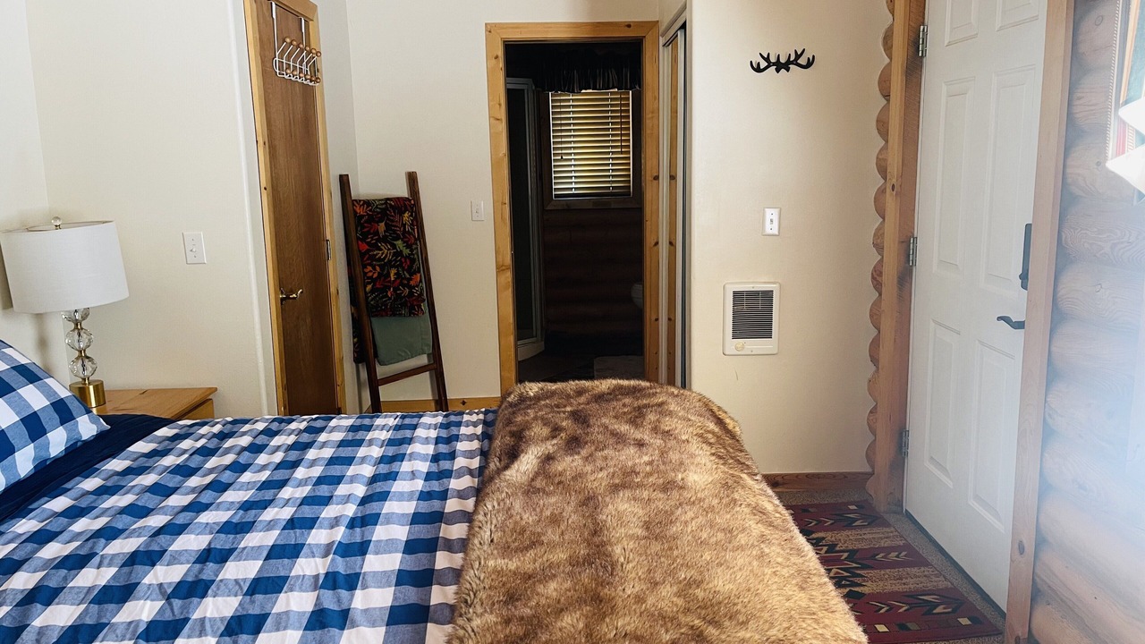 Photo of Bedroom in Meadow View Heights