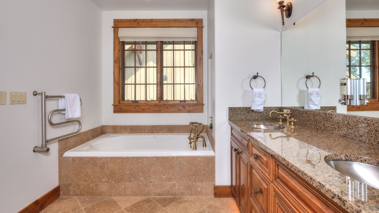 Photo of Bathroom in Saddle Ridge