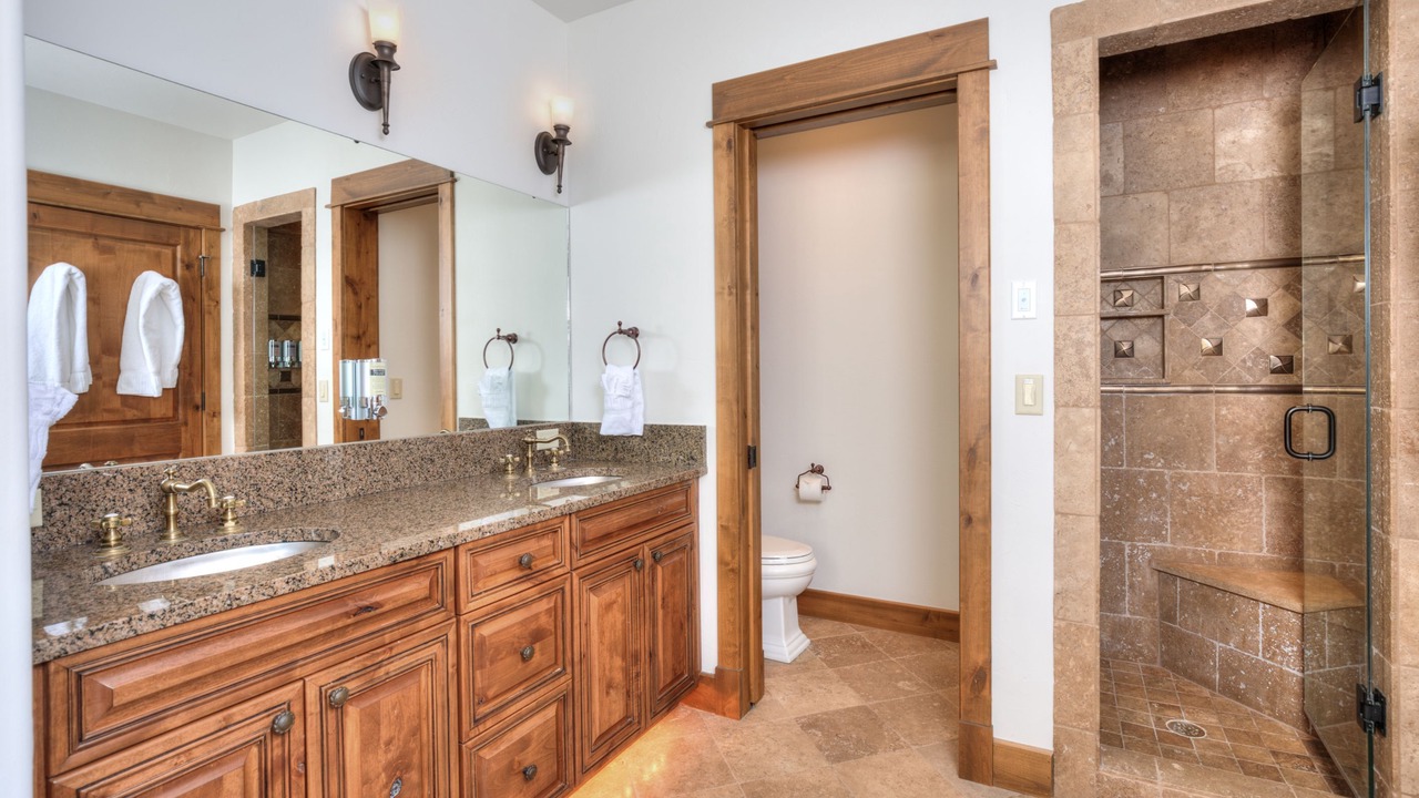 Photo of Bathroom in Saddle Ridge