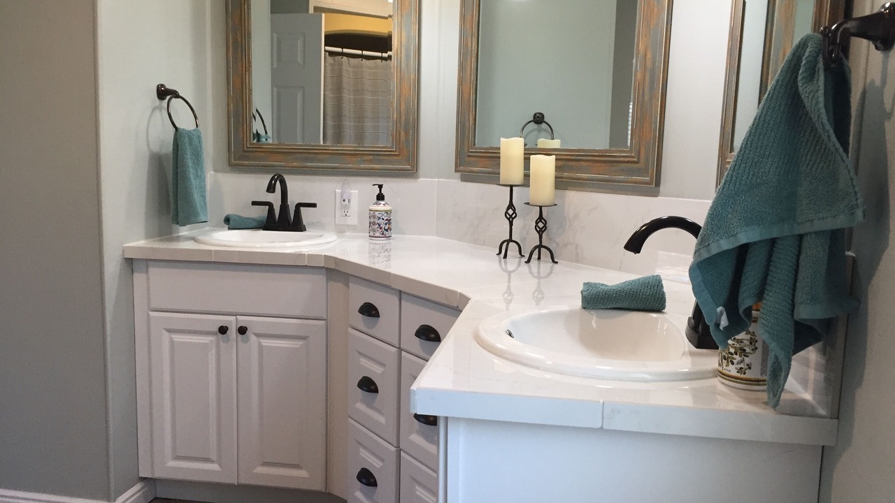 Photo of Bathroom in Page
