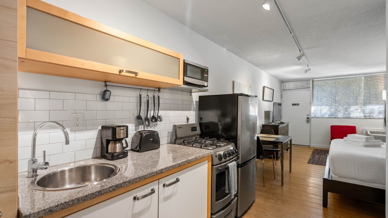 Photo of Bedroom in Midtown