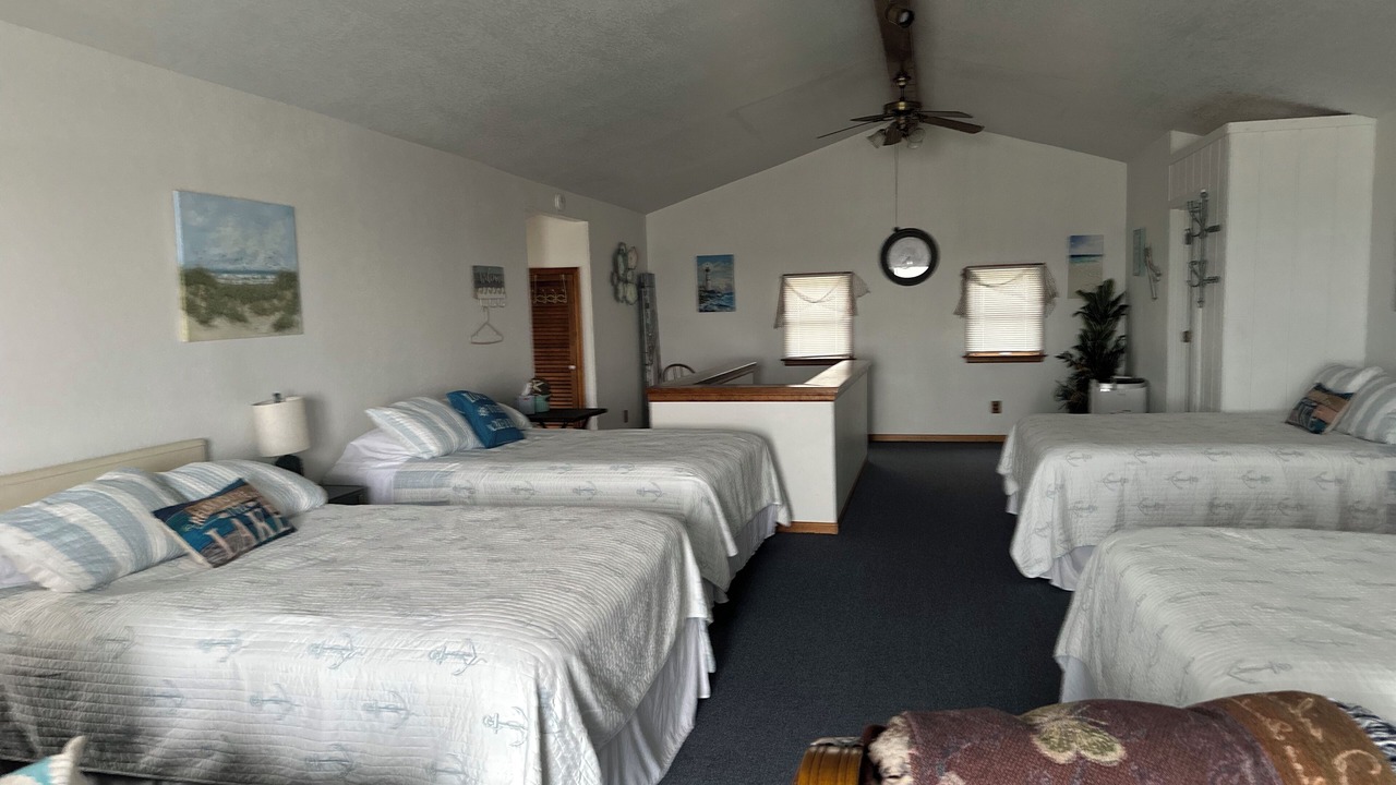 Photo of Bedroom in Oak Harbor
