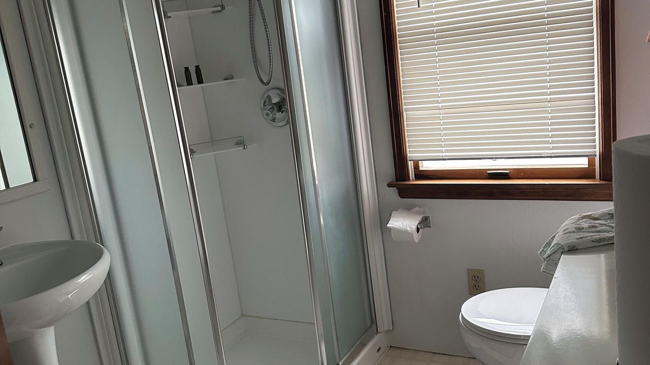 Photo of Bathroom in Oak Harbor