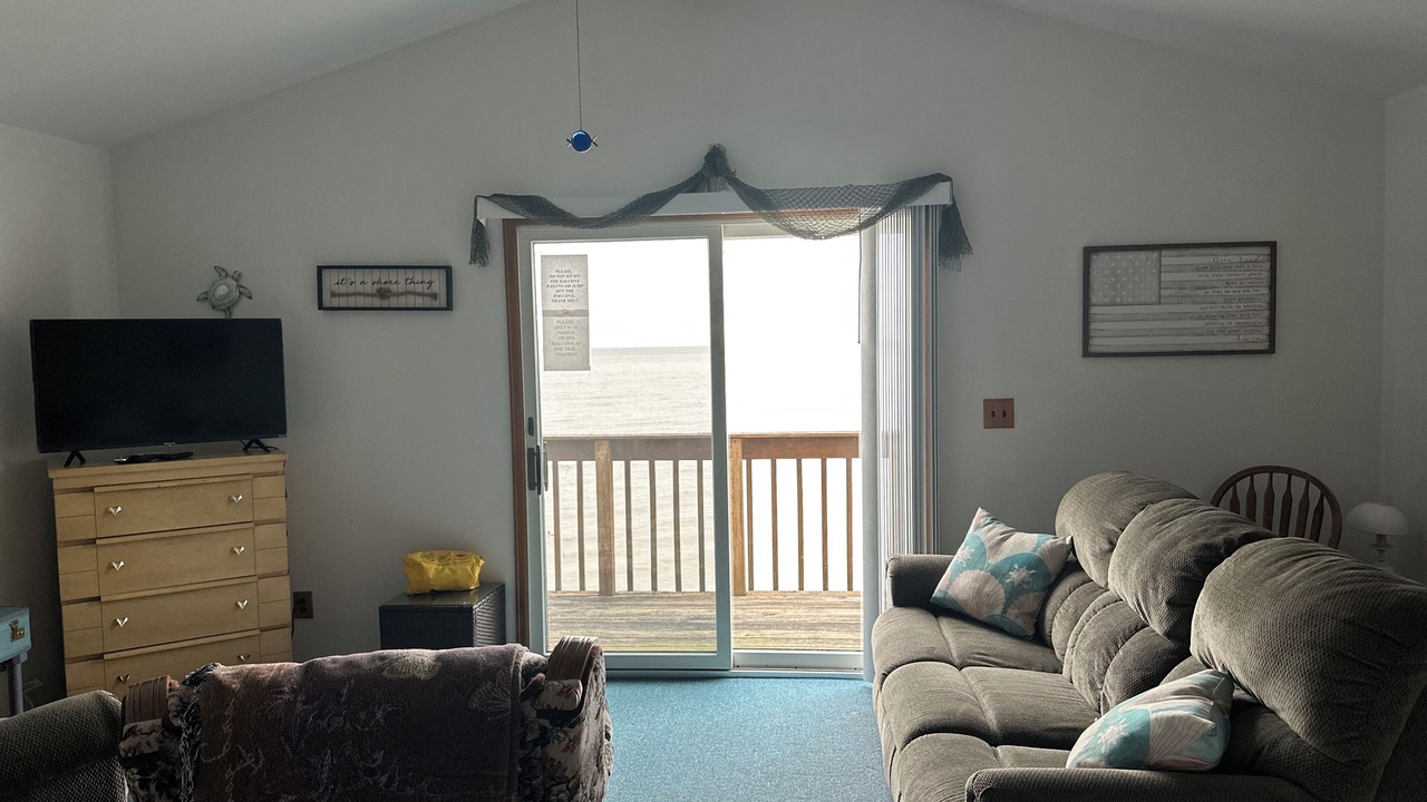 Photo of Livingroom in Oak Harbor