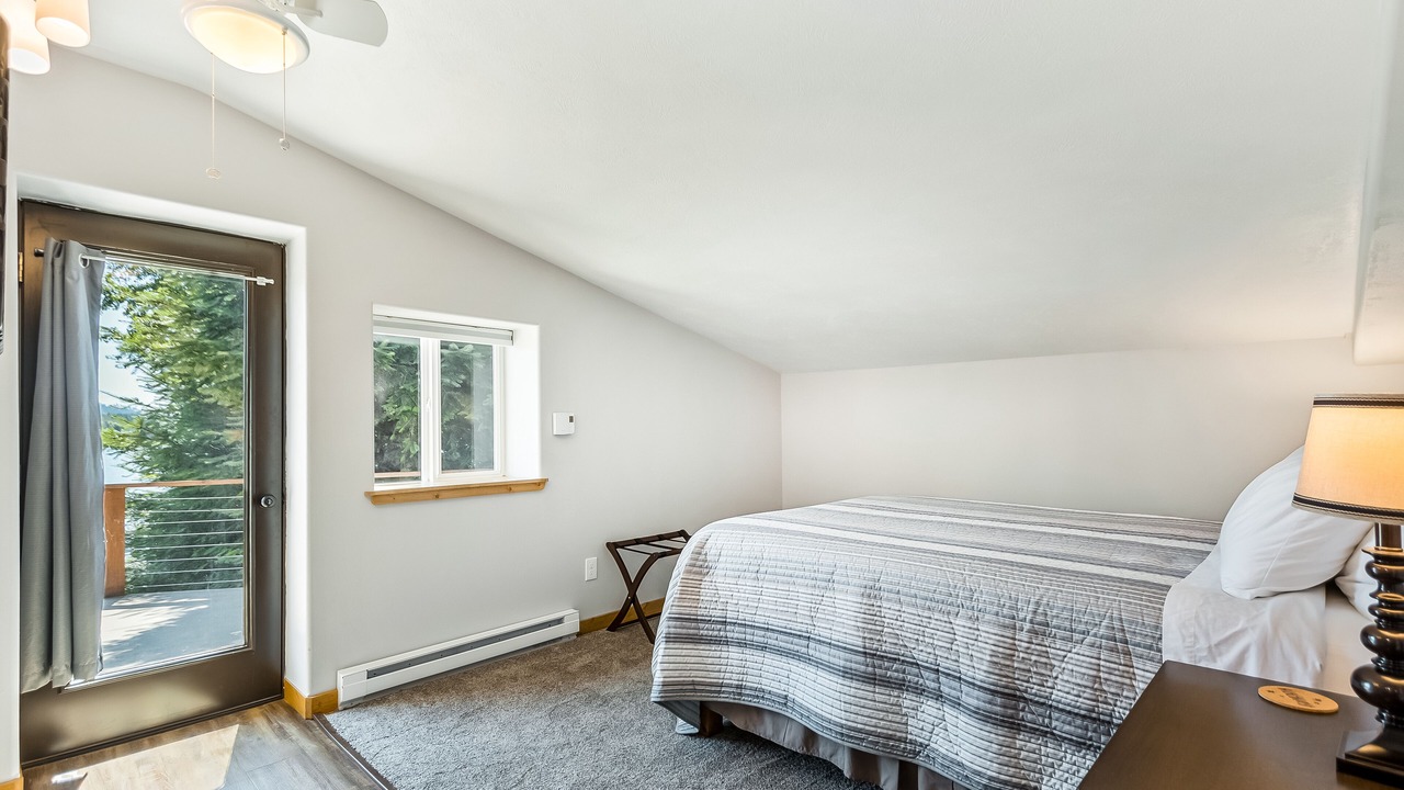 Photo of Bedroom in Laclede
