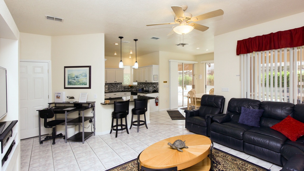 Photo of Bedroom in Sunset Lakes