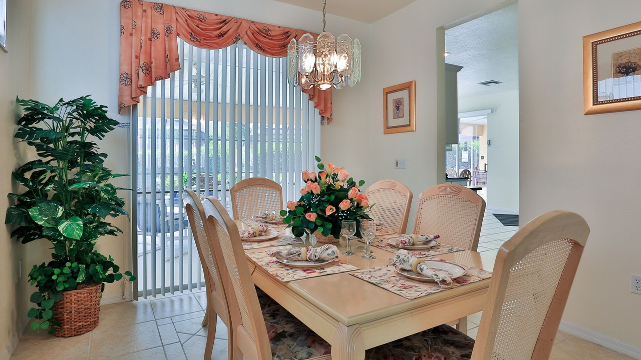 Photo of Bedroom in Sunset Lakes