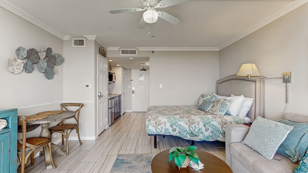 Photo of Bedroom in Galveston