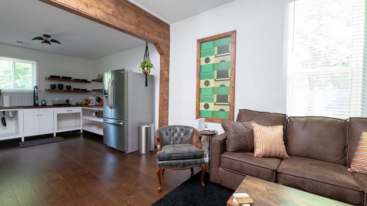 Photo of Livingroom in Chestnut Hill