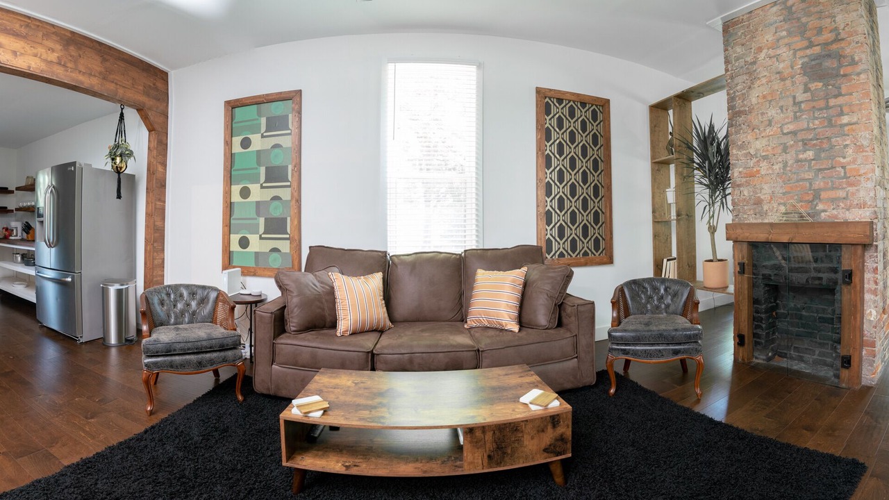 Photo of Livingroom in Chestnut Hill