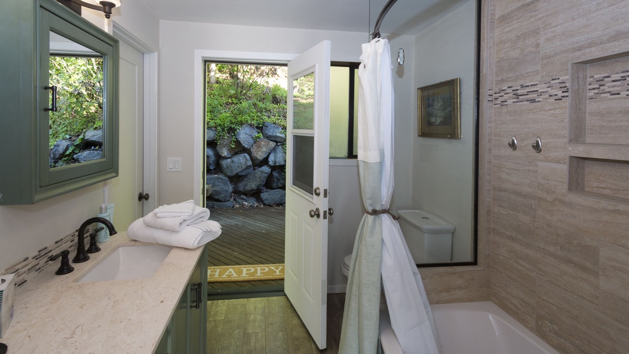 Photo of Bathroom in Clinton