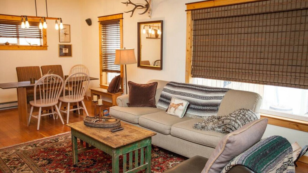 Photo of Livingroom in Livingston