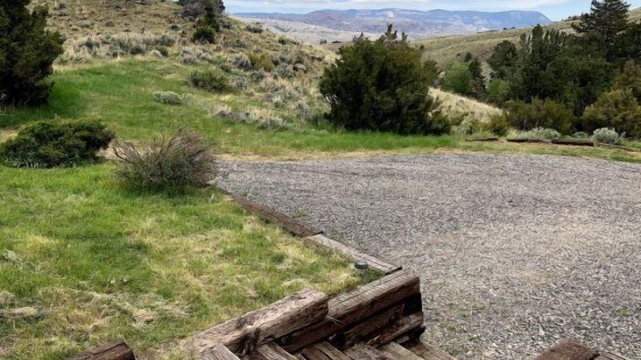 Photo of Others in Wapiti