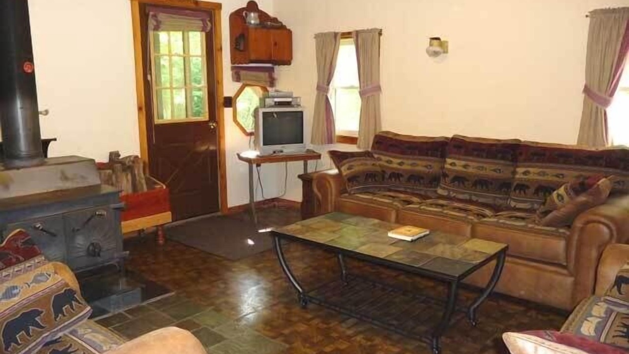 Photo of Livingroom in Penfield