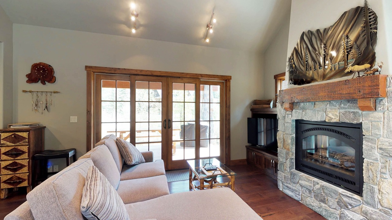 Photo of Livingroom in Tamarack Resort