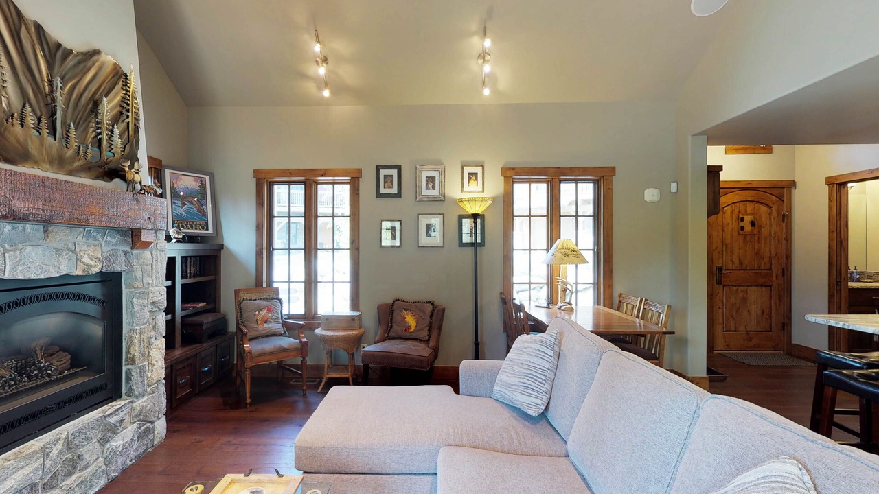 Photo of Livingroom in Tamarack Resort