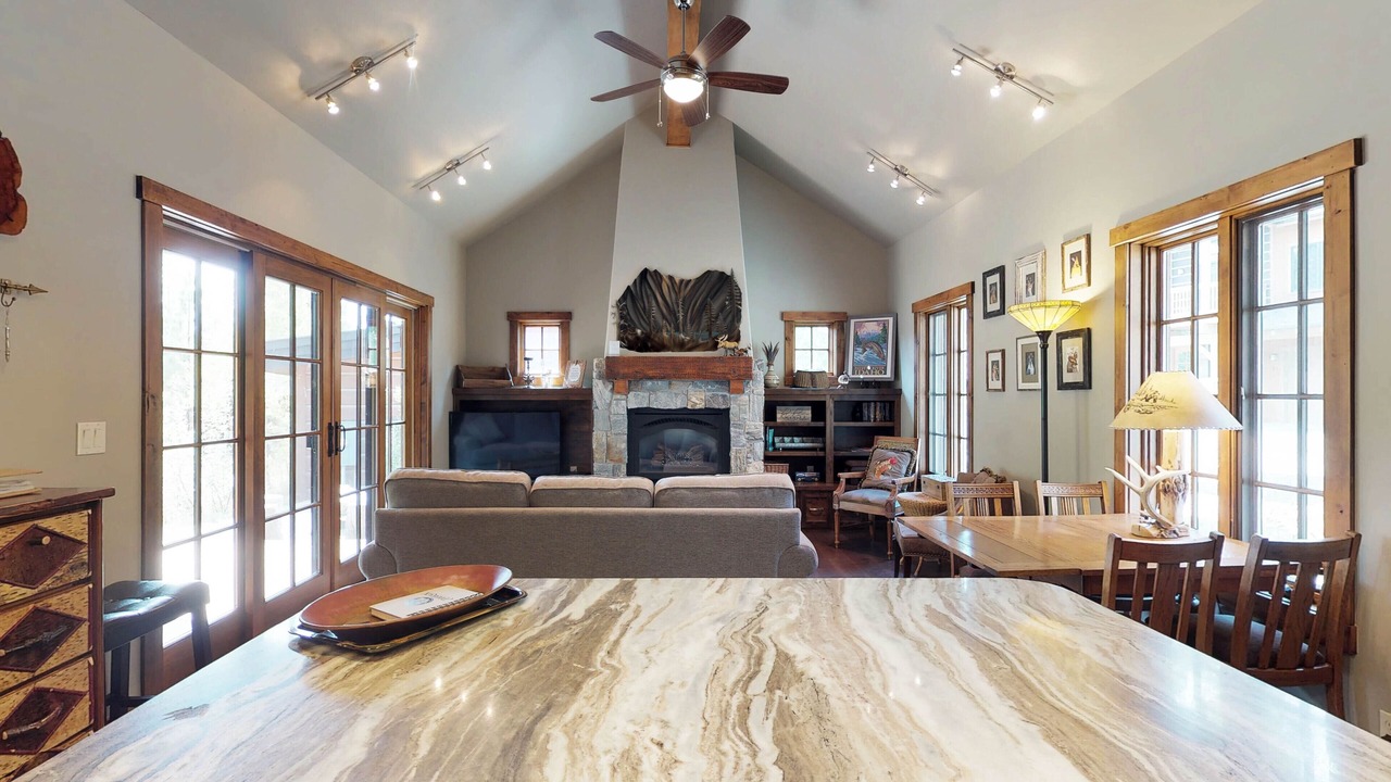 Photo of Livingroom in Tamarack Resort