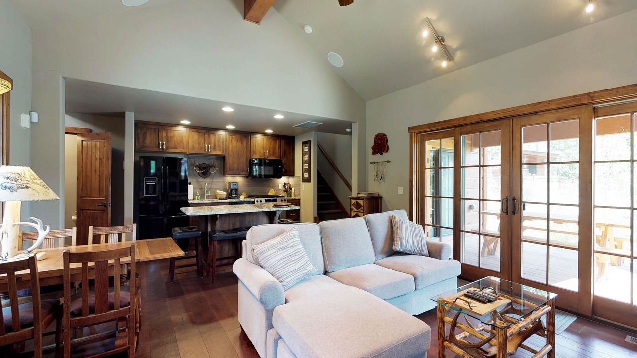 Photo of Livingroom in Tamarack Resort