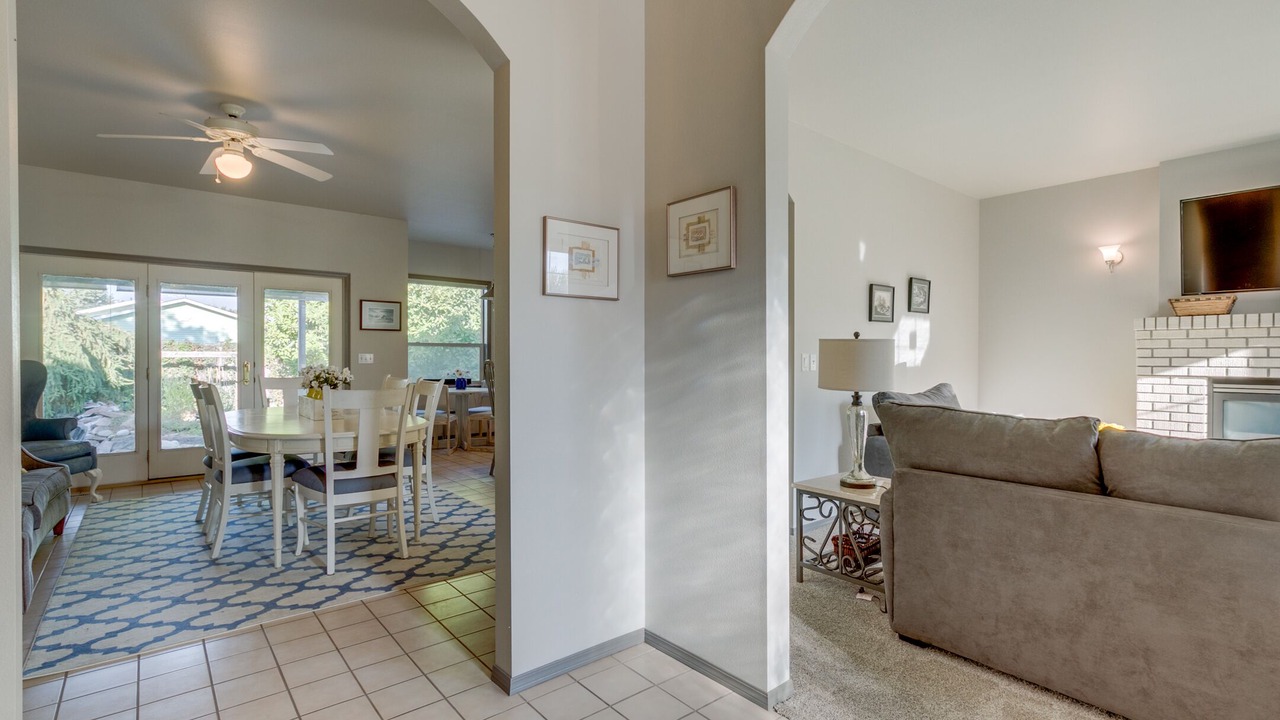 Photo of Livingroom in Eagle