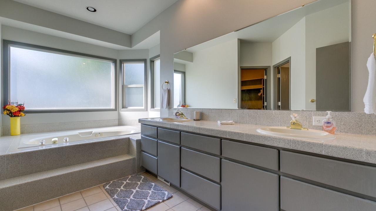 Photo of Bathroom in Eagle