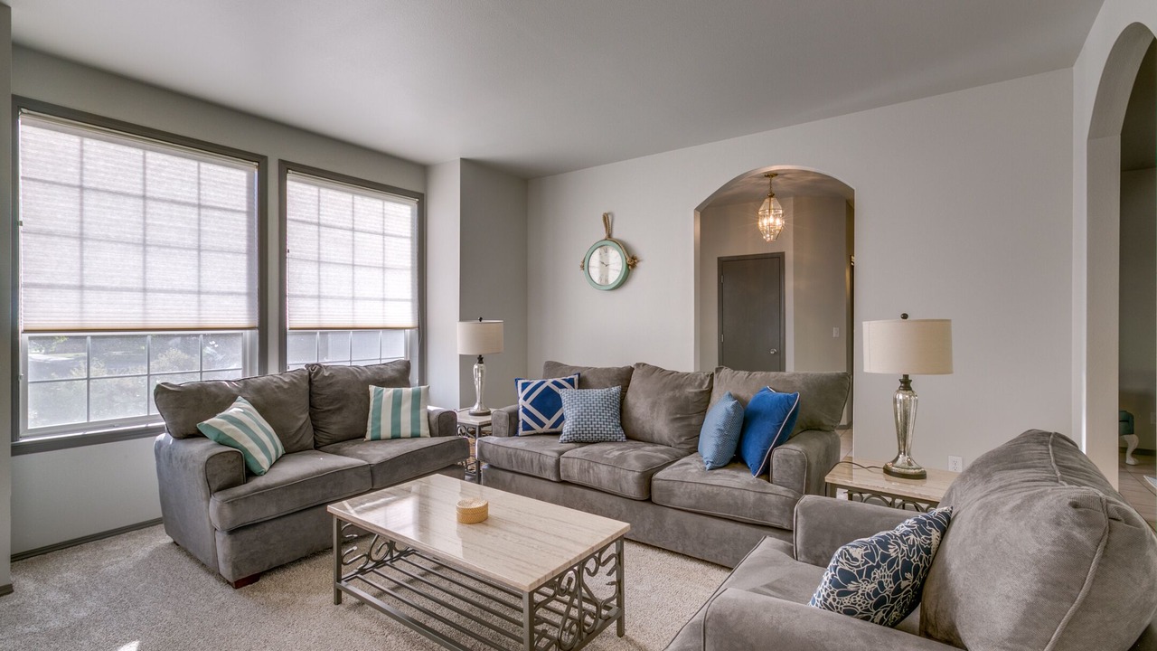 Photo of Livingroom in Eagle