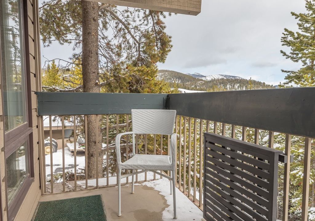 Photo of Patio Balcony in Big Sky